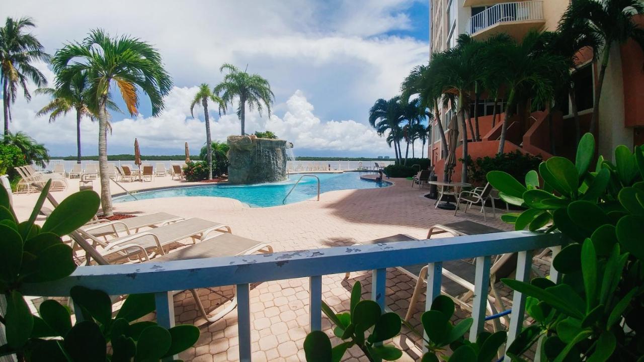 Lover'S Key Resort By Check-In Vacation Rentals フォートマイヤーズビーチ エクステリア 写真