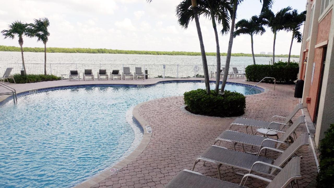 Lover'S Key Resort By Check-In Vacation Rentals フォートマイヤーズビーチ エクステリア 写真