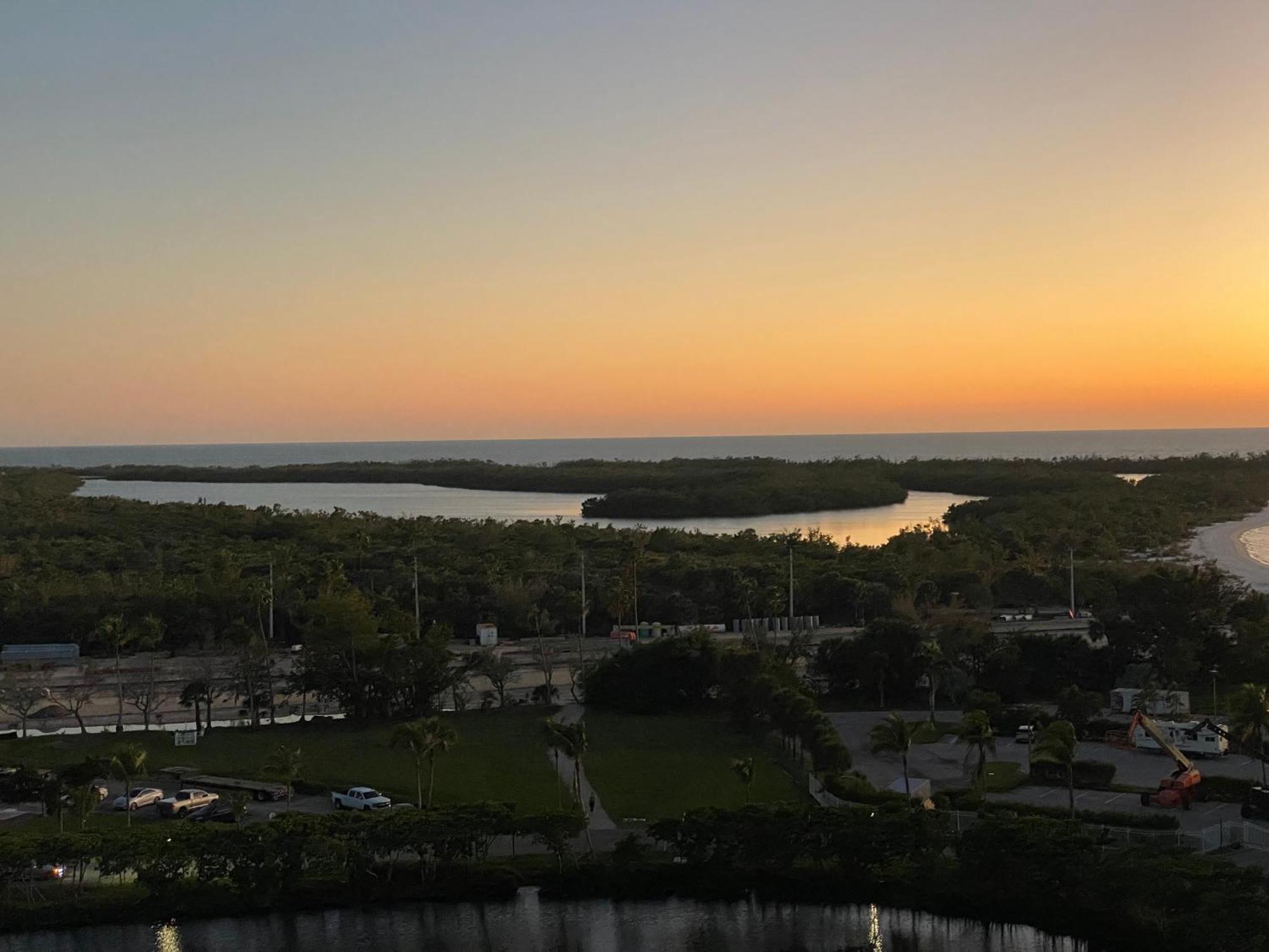 Lover'S Key Resort By Check-In Vacation Rentals フォートマイヤーズビーチ エクステリア 写真
